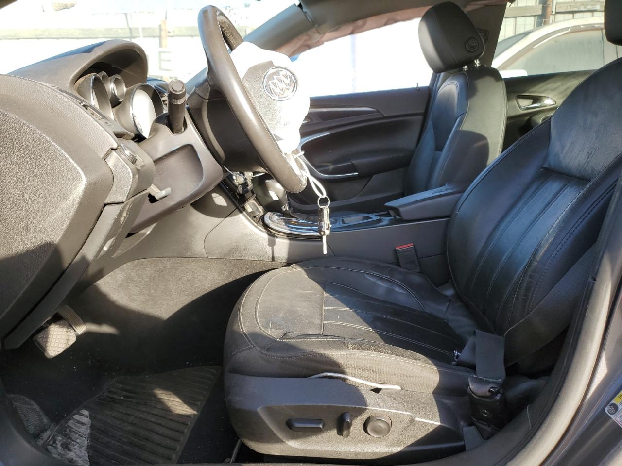 2011 Buick Regal - Image 7