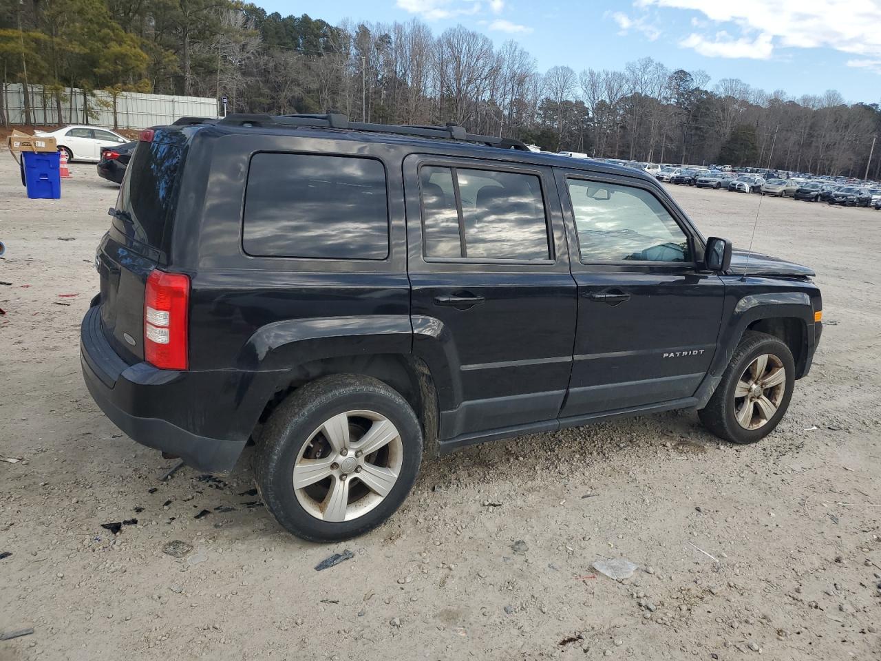 2012 Jeep Liberty (Patriot) - Image 3