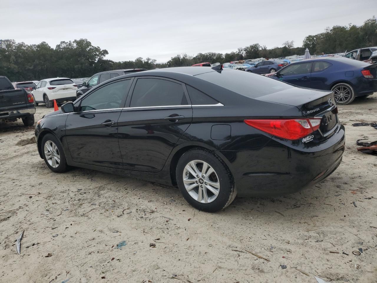 2013 Hyundai Sonata - Image 2