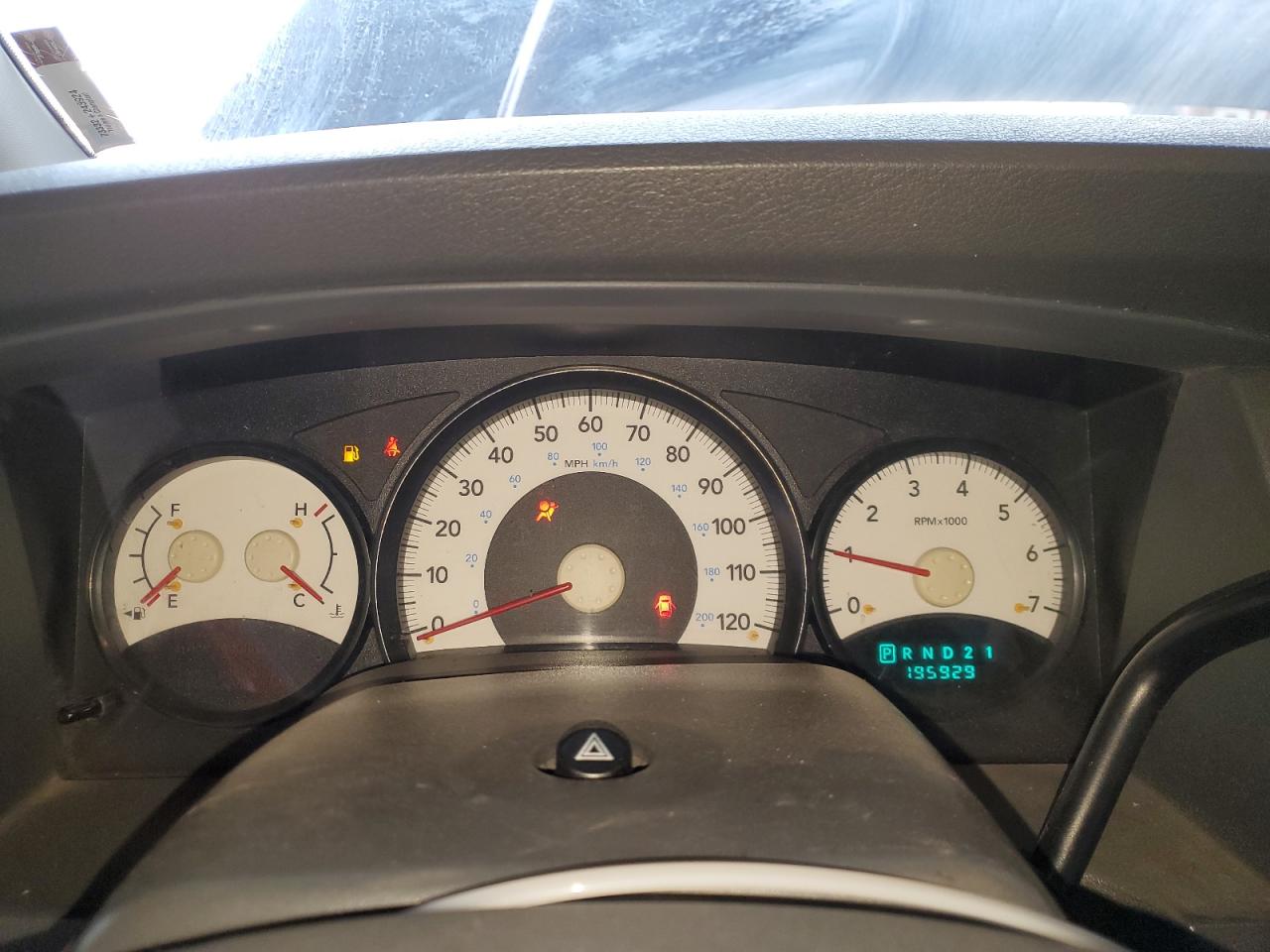 2005 Dodge Durango - Image 9