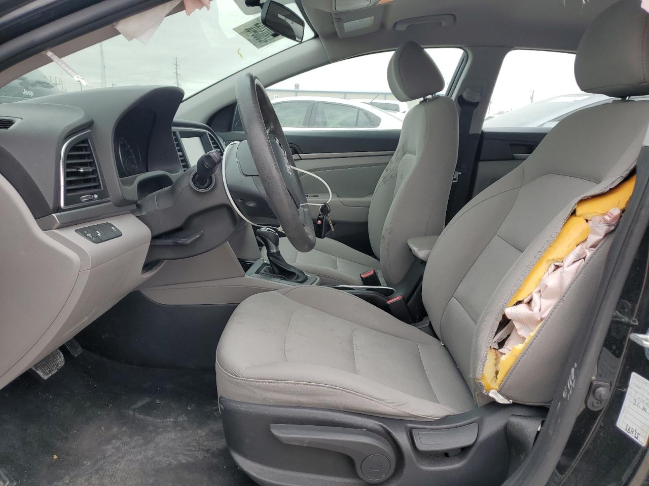 2018 Hyundai Elantra - Image 7