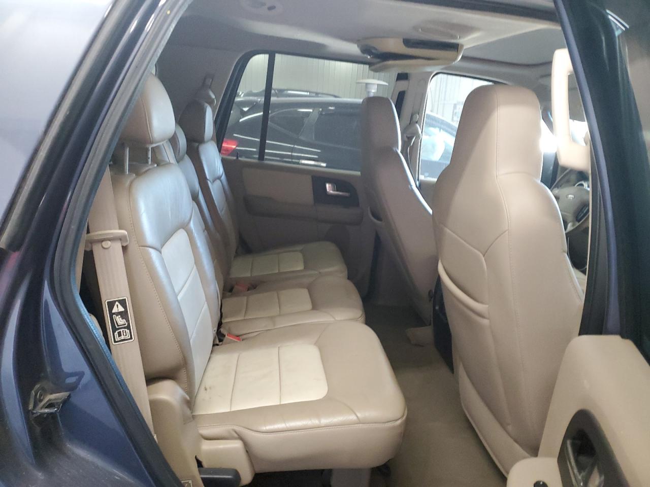 2003 Ford Expedition - Image 11
