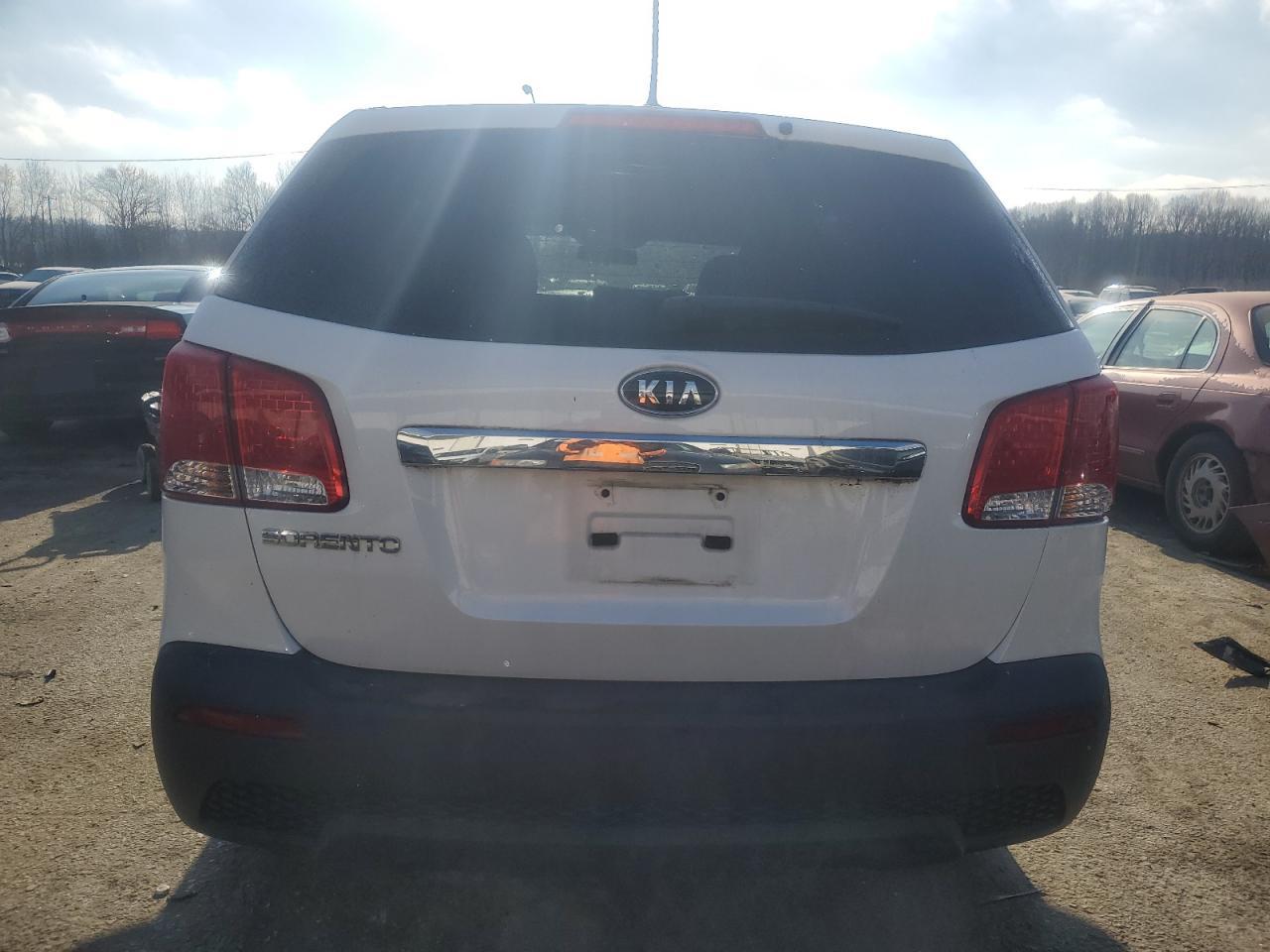 2011 Kia Sorento - Image 6