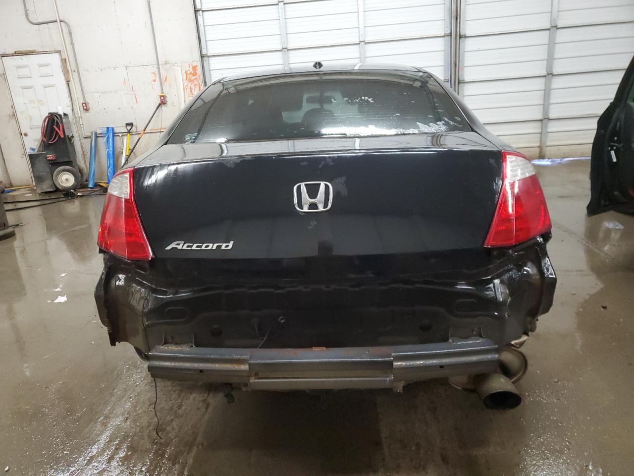2010 Honda Accord - Image 6