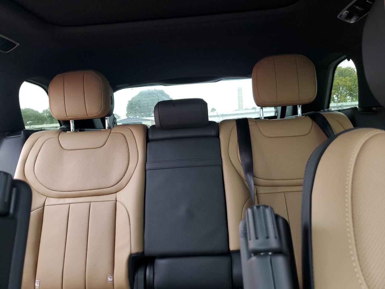 2023 Land Rover Range Rover - Image 10