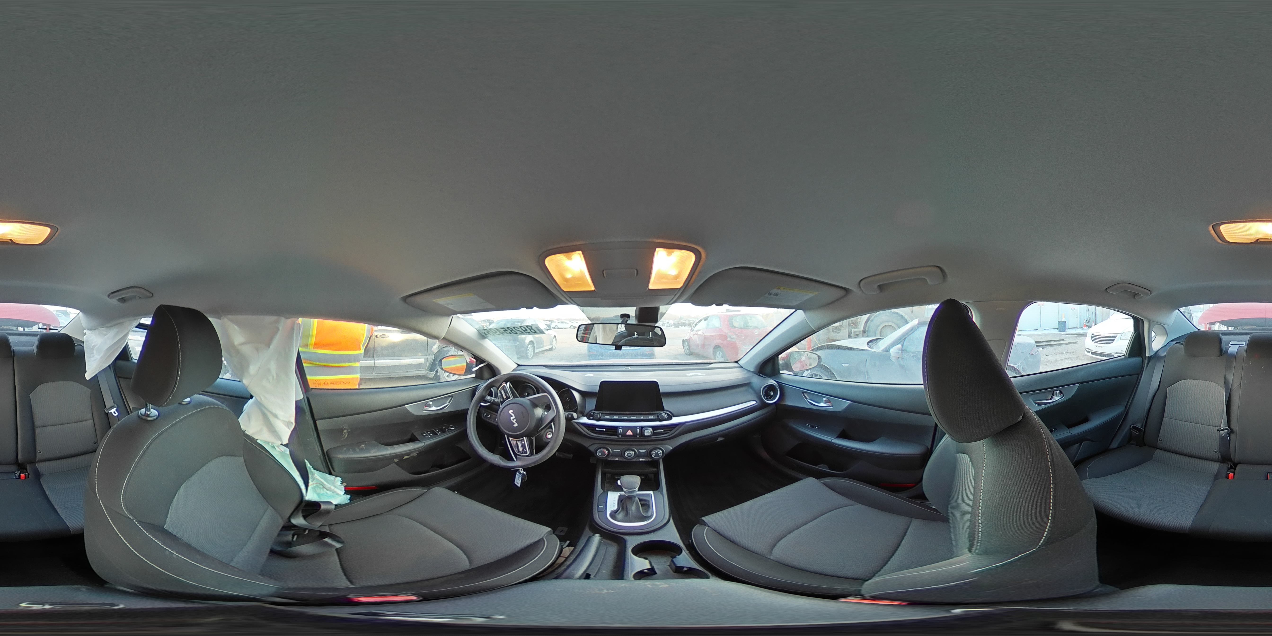 2022 Kia Forte - Image 15