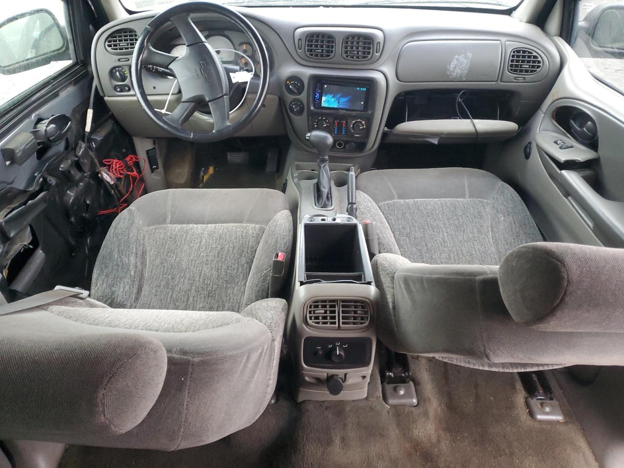 2003 Chevrolet TrailBlazer - Image 8