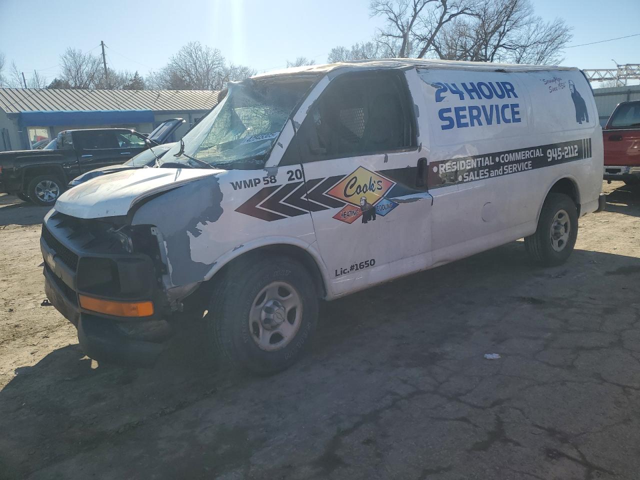 2005 Chevrolet Express - Image 1