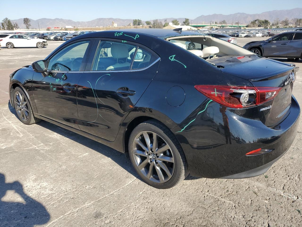 VIN 3MZBN1W36JM182350 2018 MAZDA 3 no.2