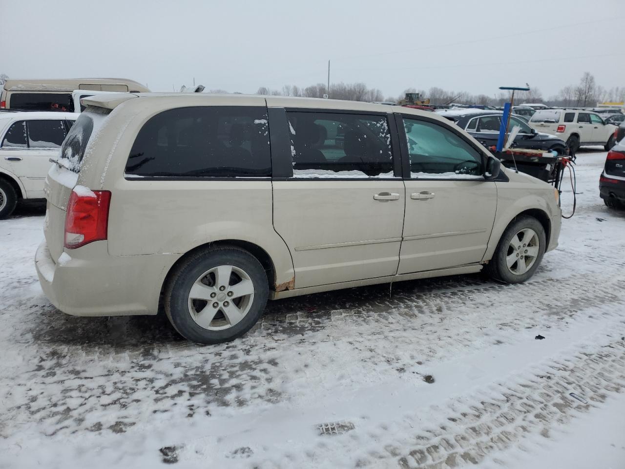 2013 Dodge Caravan - Image 3