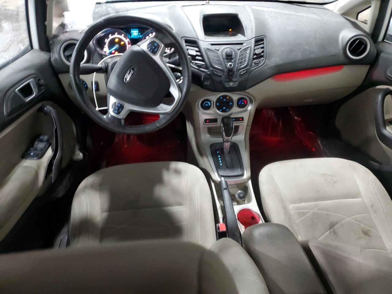 2014 Ford Fiesta - Image 8