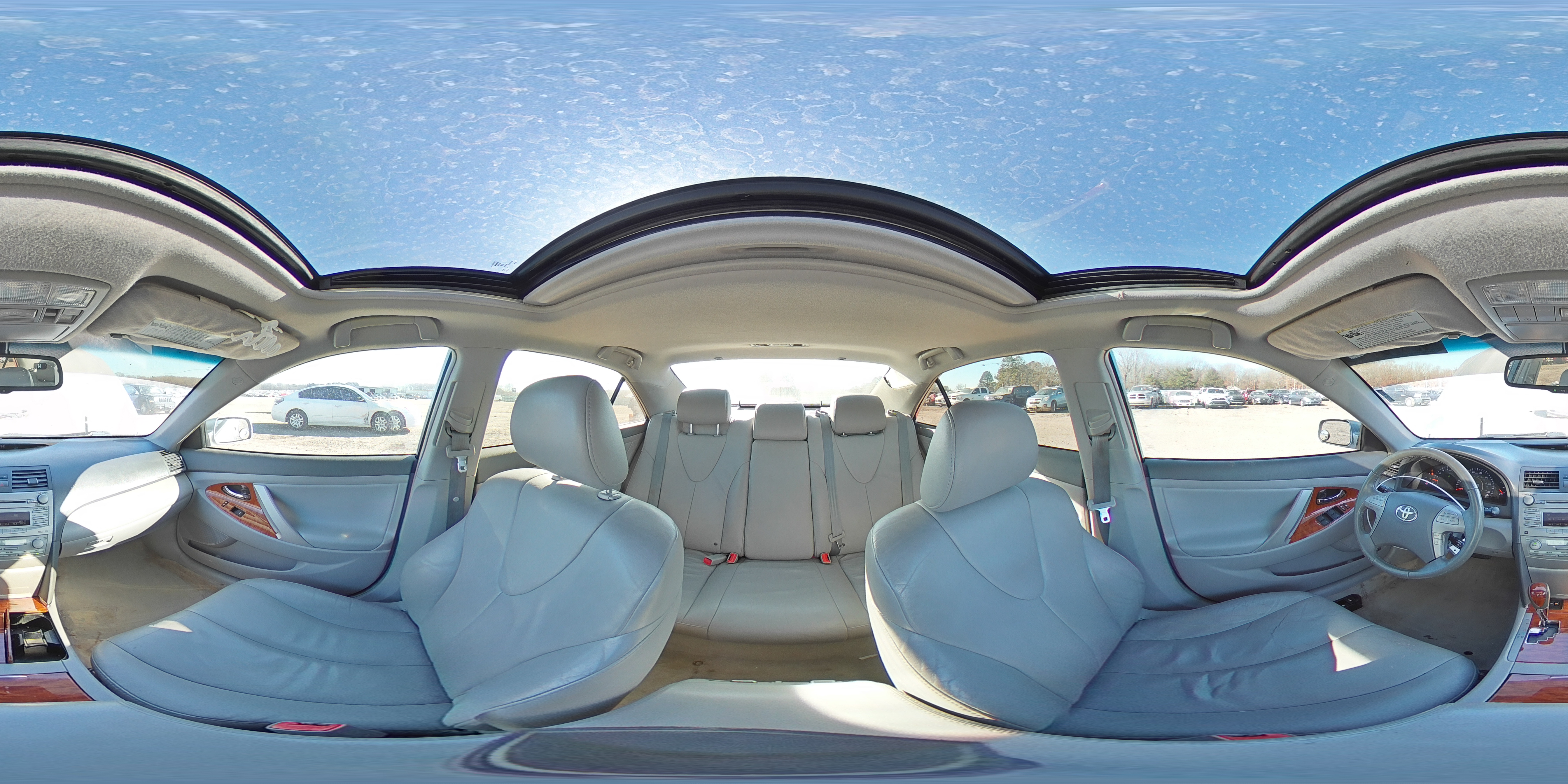 2010 Toyota Camry - Image 12