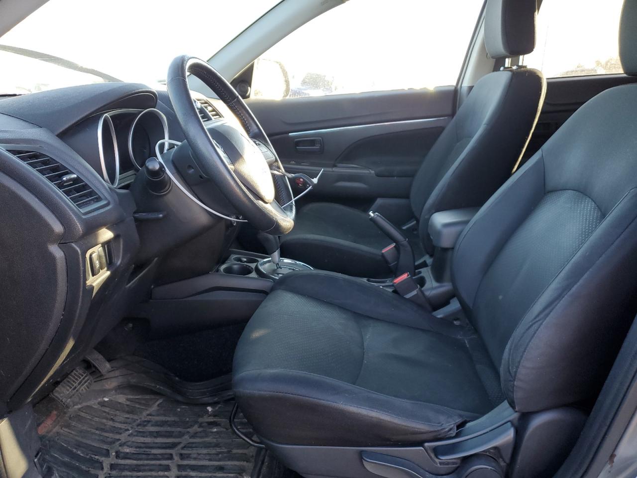 2015 Mitsubishi Outlander - Image 7