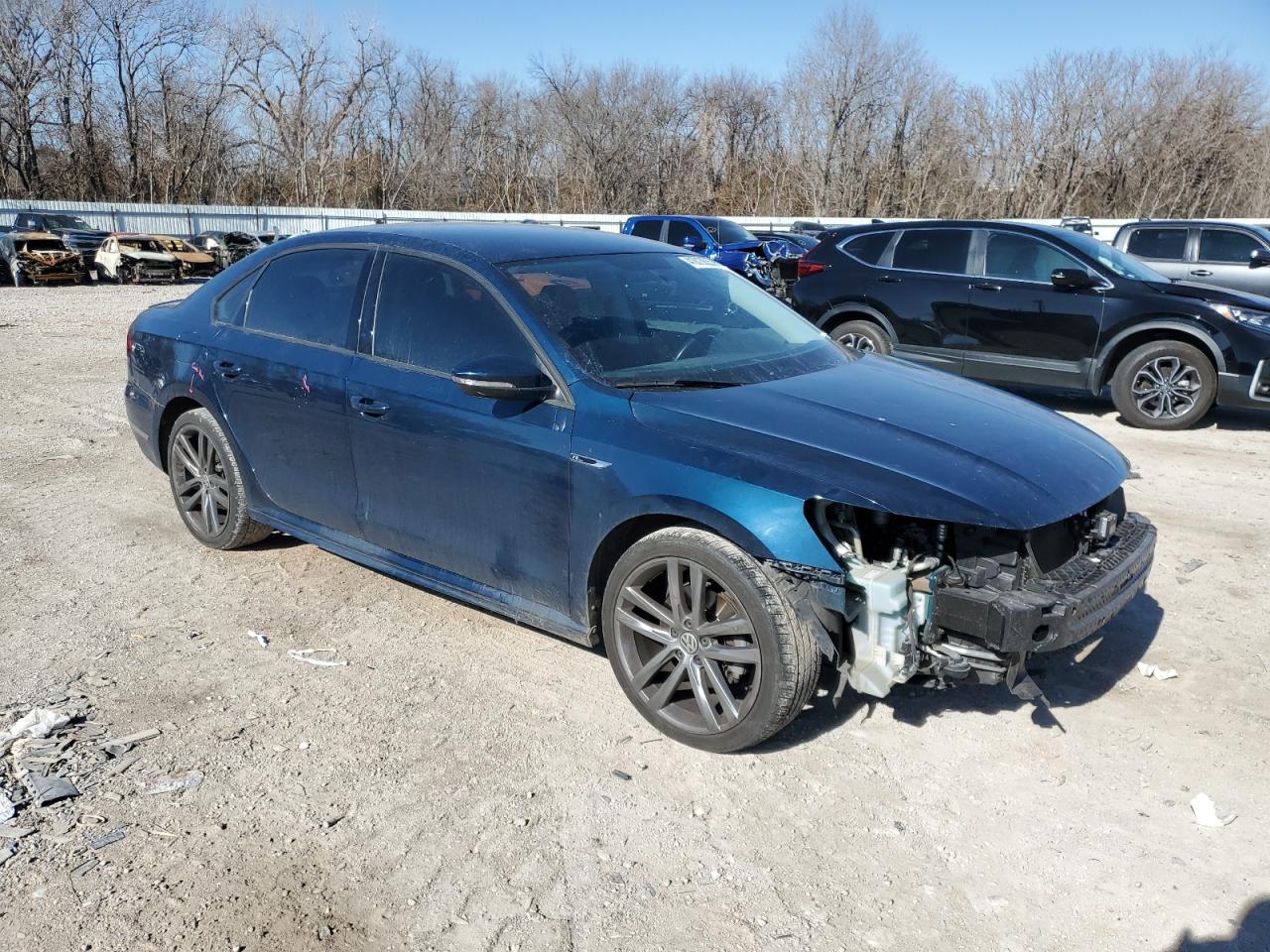 2018 Volkswagen Passat - Image 4