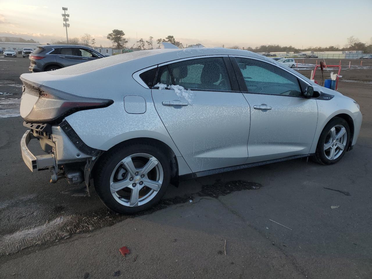 2018 Chevrolet Volt - Image 3