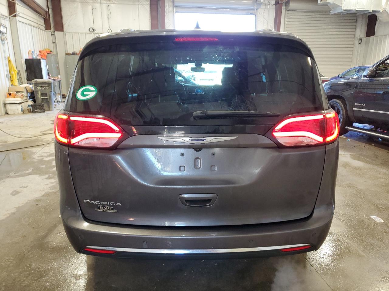 2020 Chrysler Pacifica - Image 6