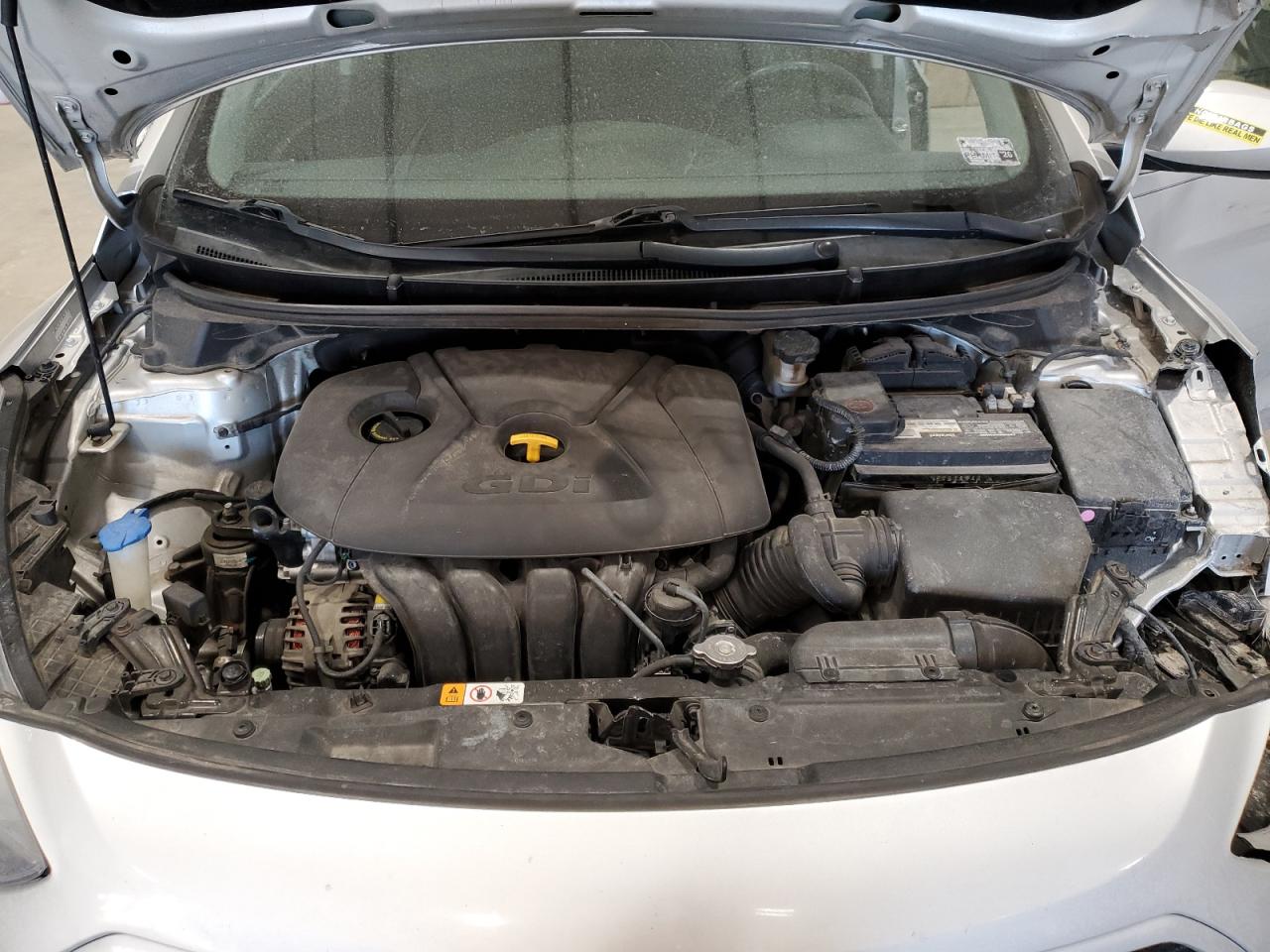 2016 Hyundai Elantra - Image 11