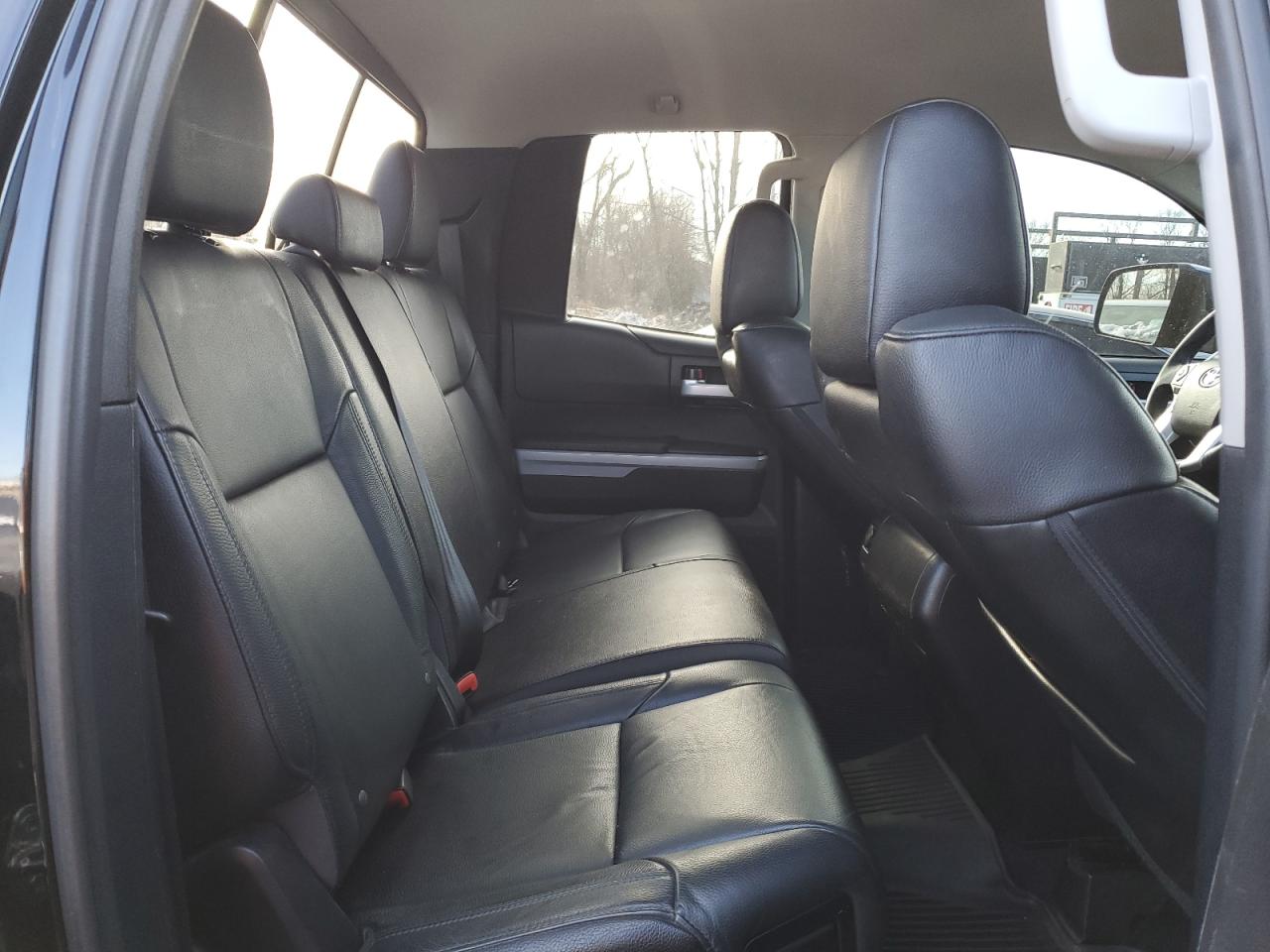 2015 Toyota Tundra - Image 10