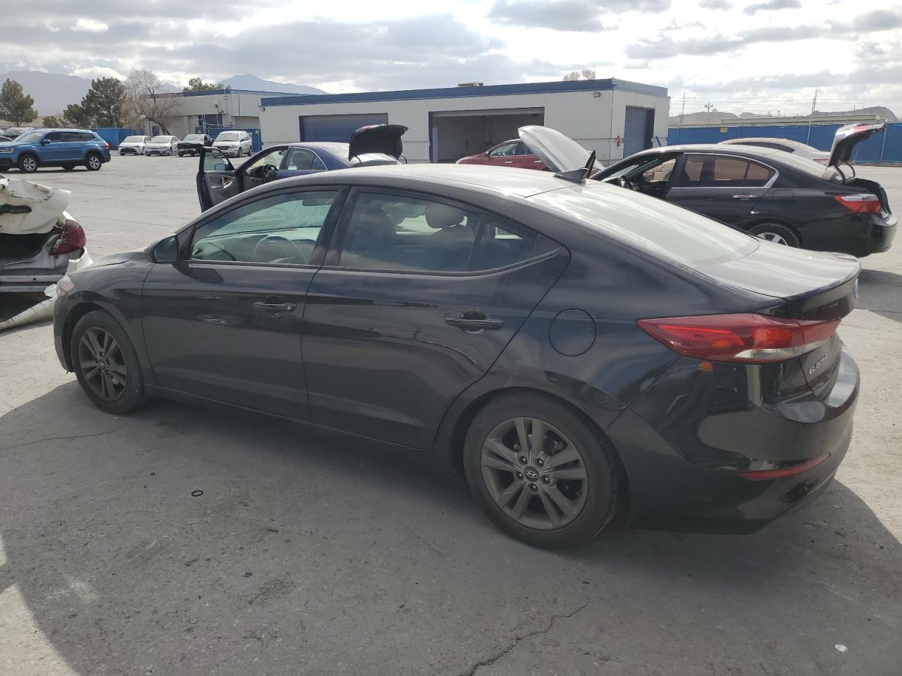 2018 Hyundai Elantra - Image 2