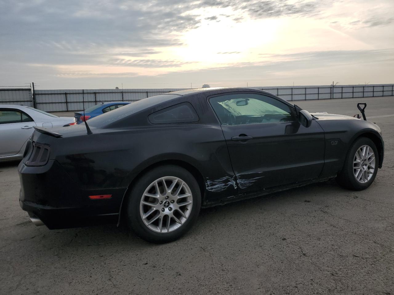 2013 Ford Mustang - Image 3