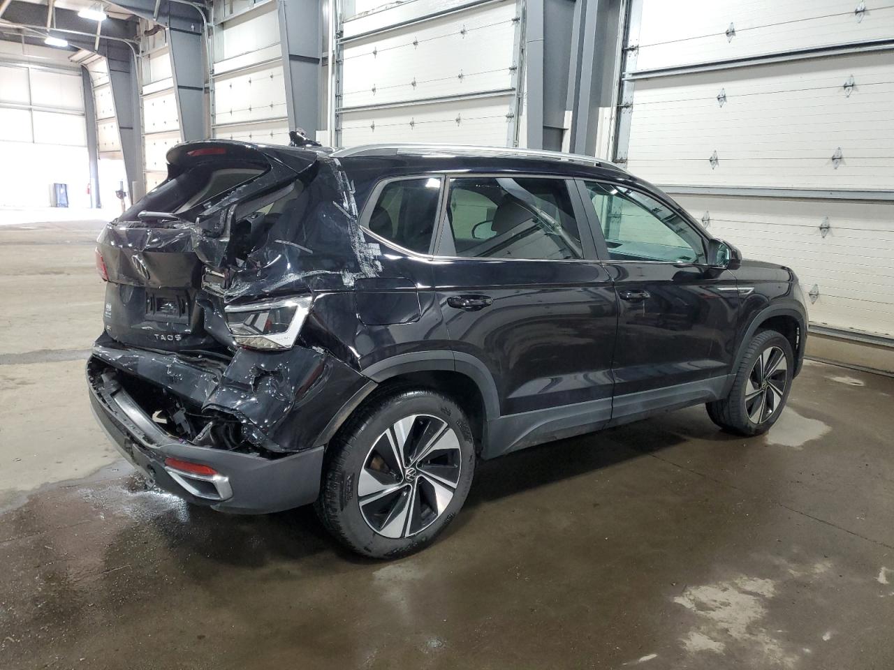 2024 Volkswagen Taos - Image 3