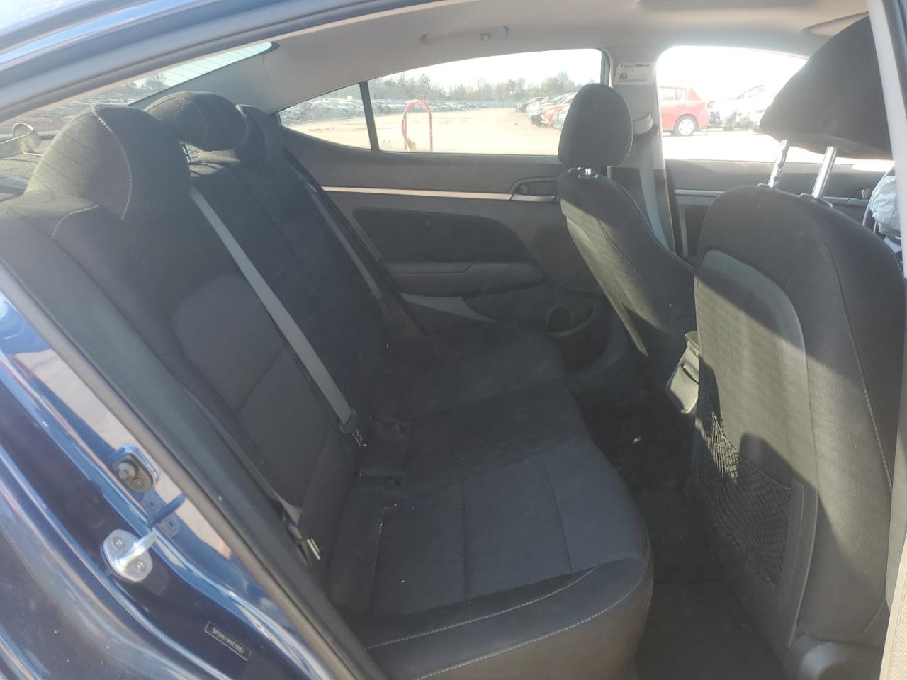 2017 Hyundai Elantra - Image 10
