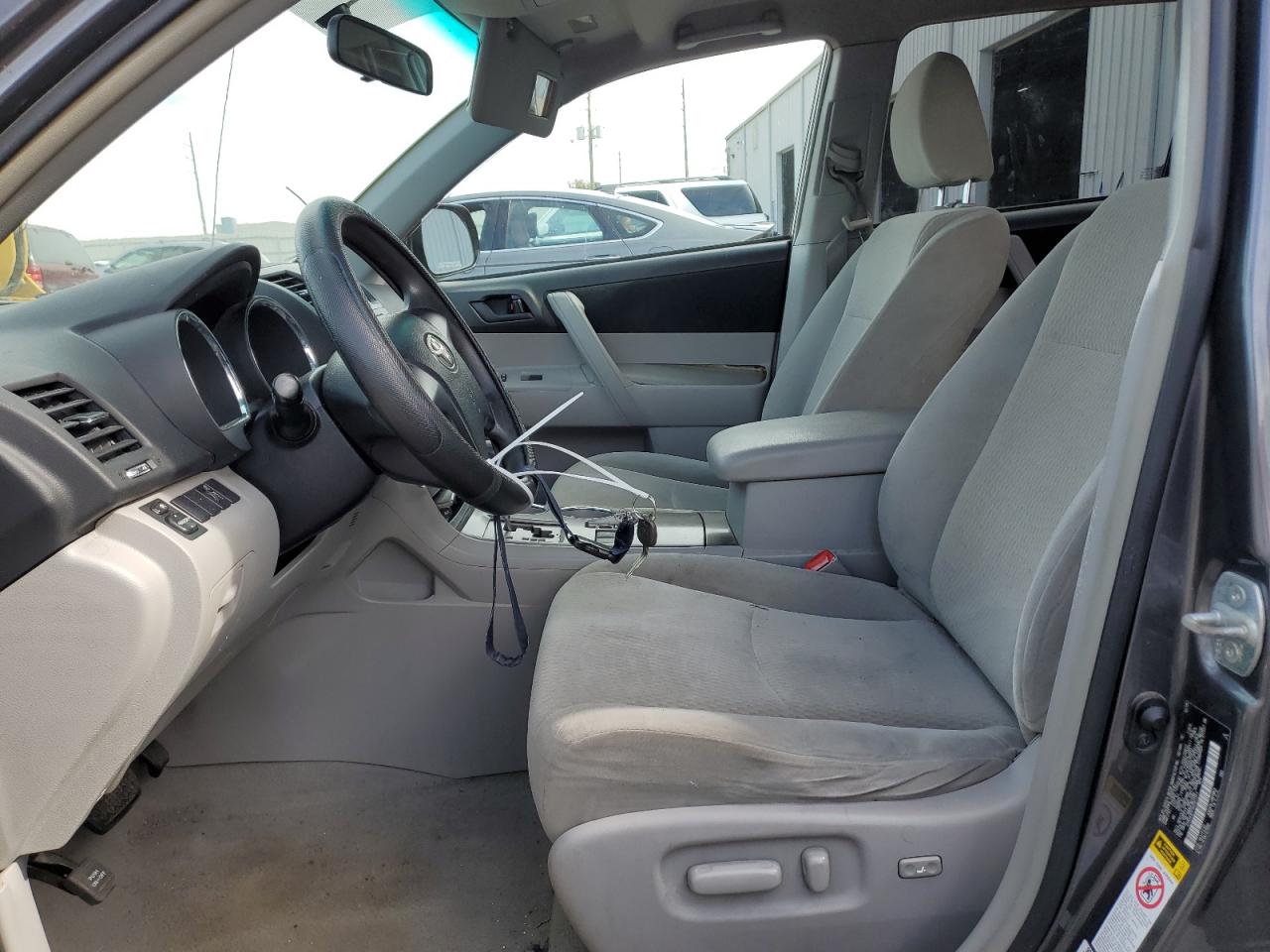 2010 Toyota Highlander - Image 7