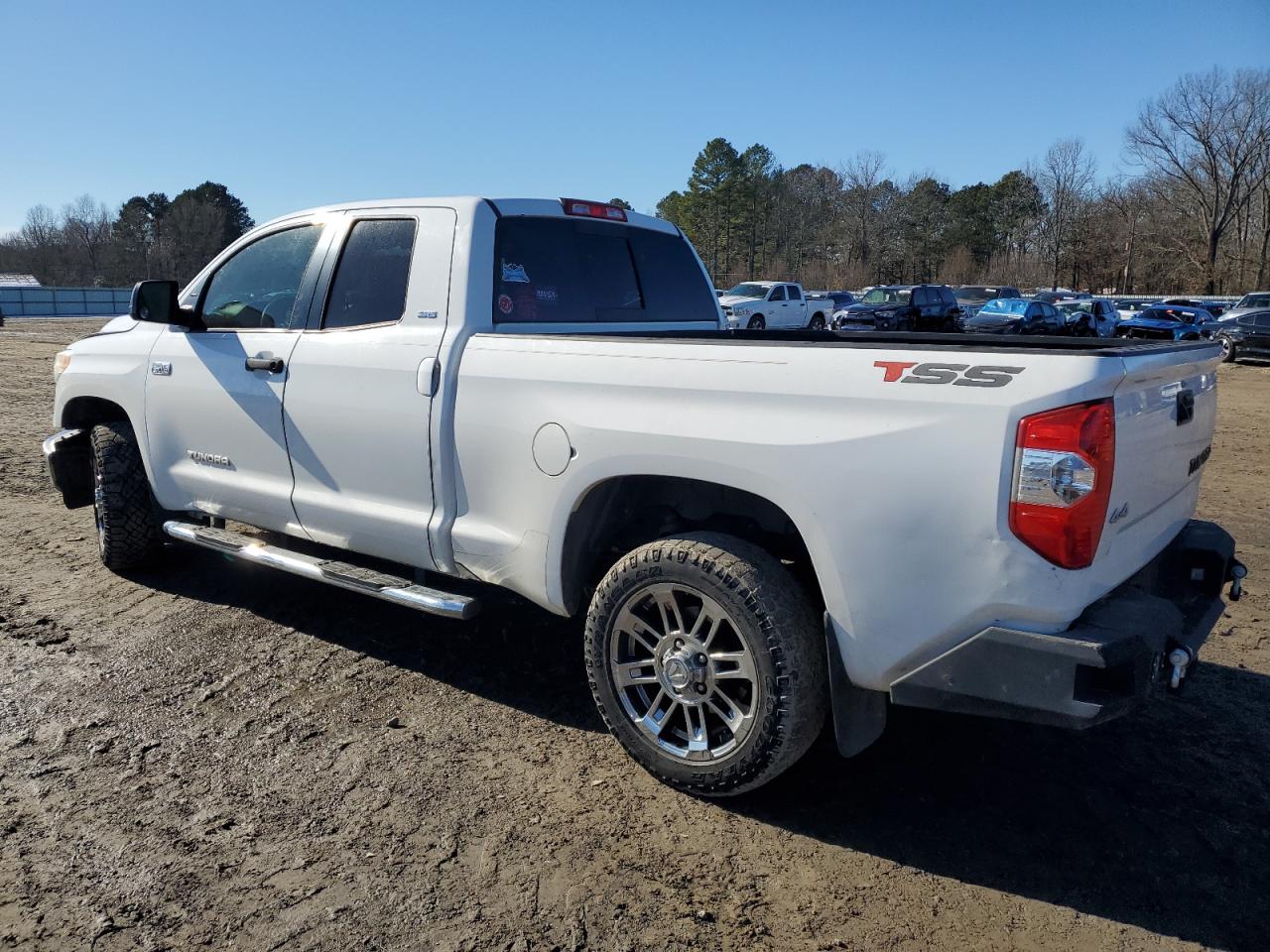 2014 Toyota Tundra - Image 2