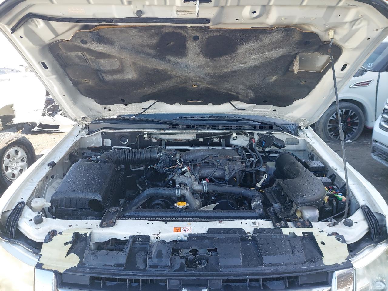 JMYLRV95WDJ700790 - 2013 Mitsubishi Pajero - #42265195