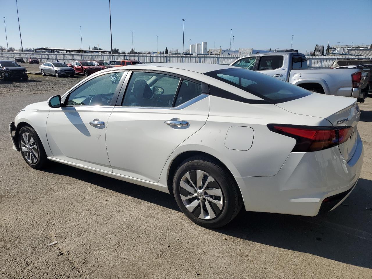 2021 Nissan Altima - Image 2