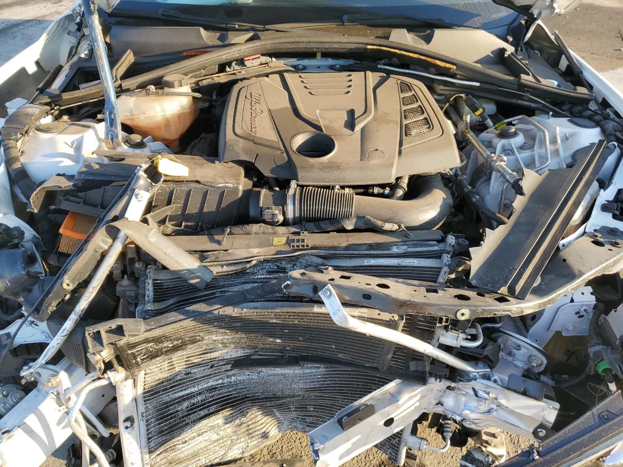 2018 Alfa Romeo Giulia - Image 13