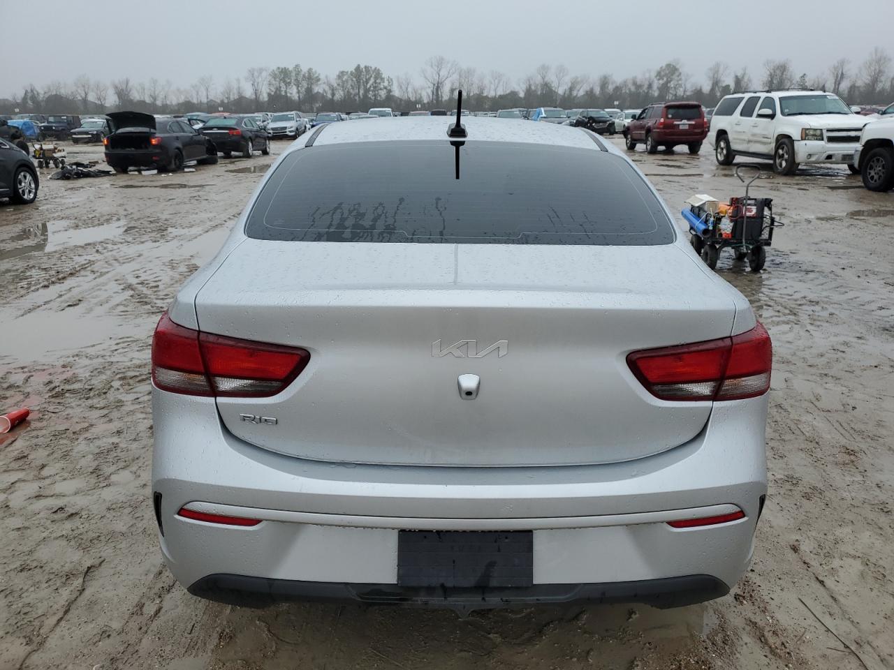 2023 Kia Rio - Image 6