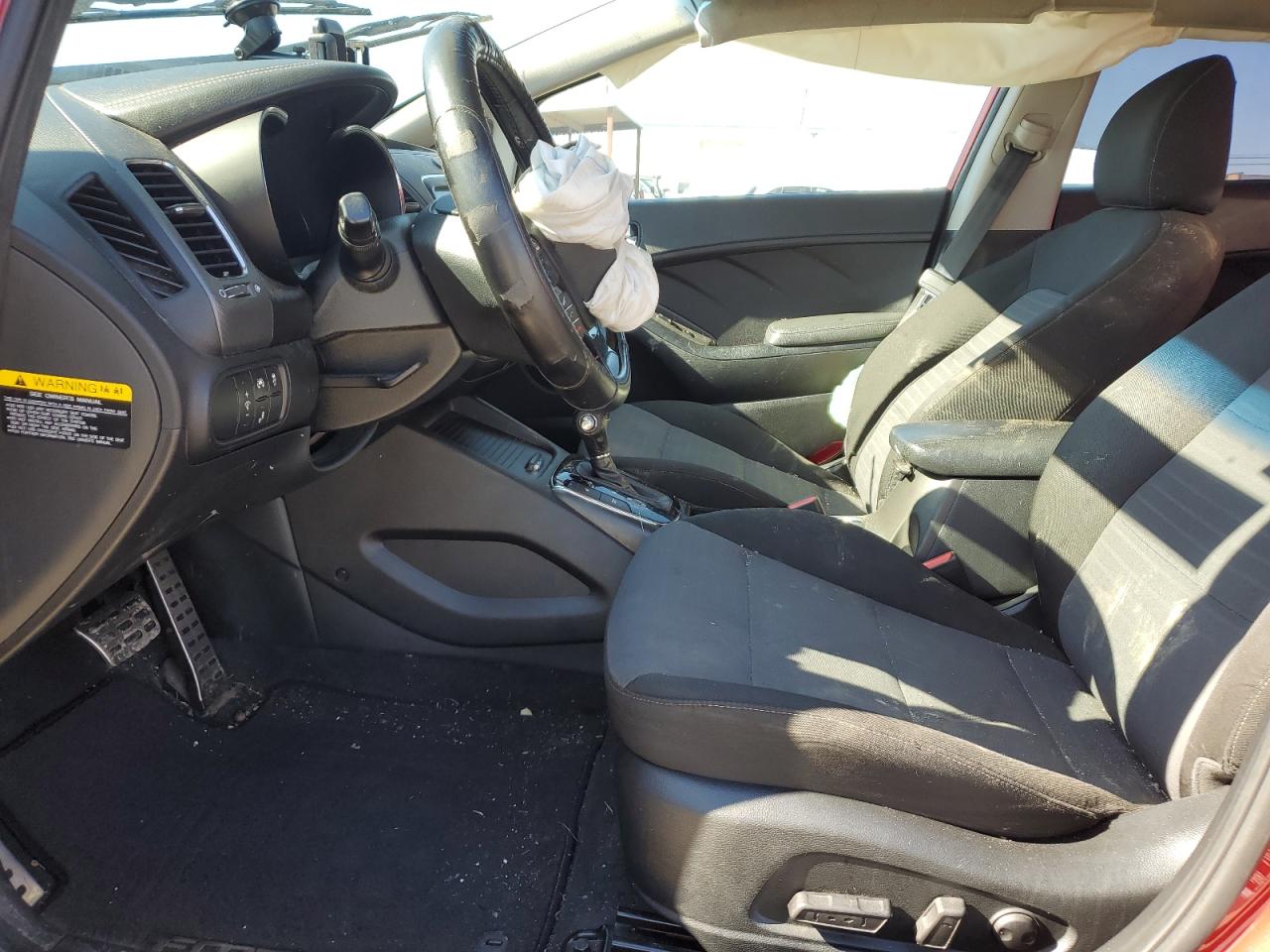 2017 Kia Forte - Image 7