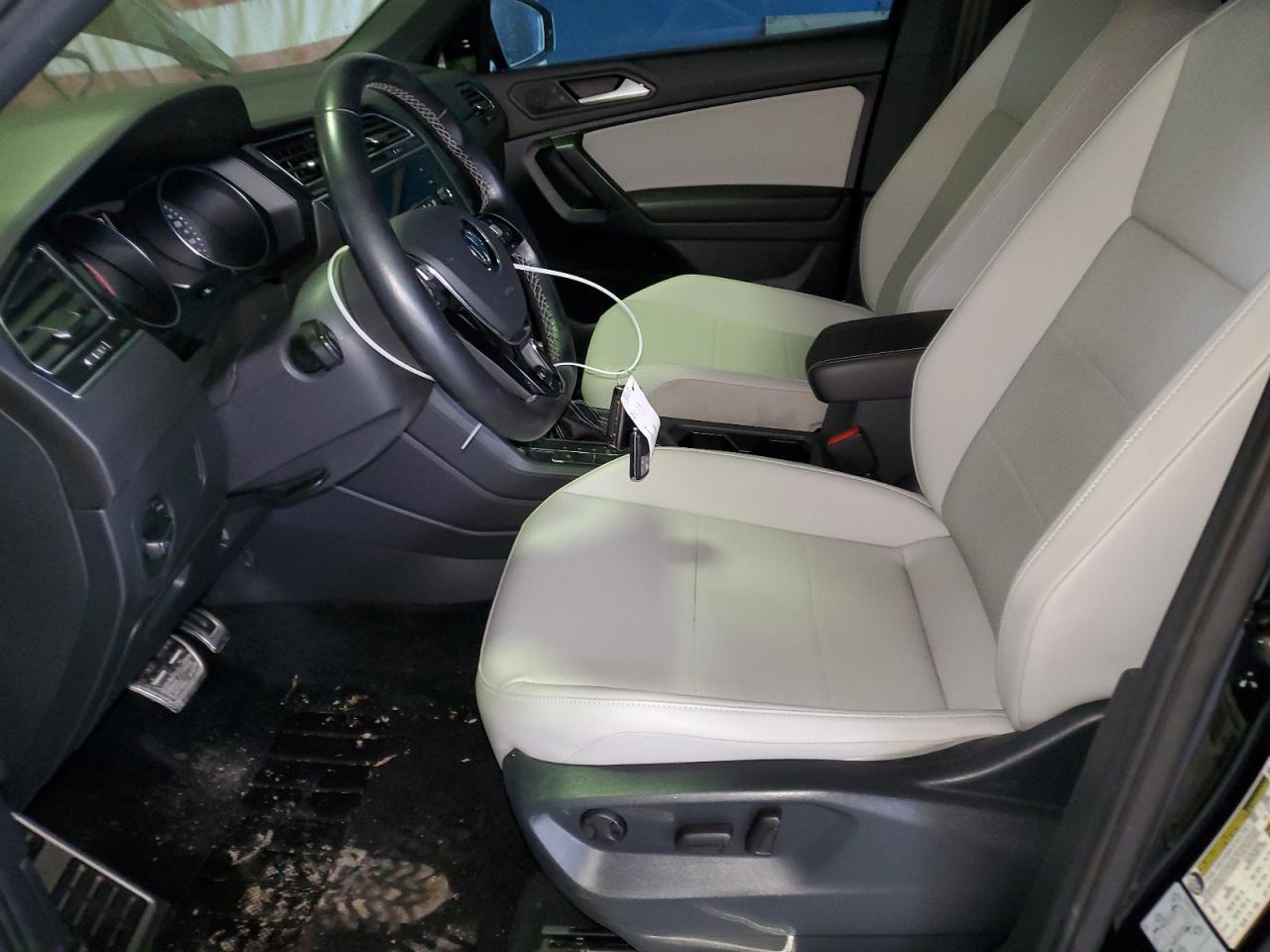 2021 Volkswagen Tiguan - Image 7