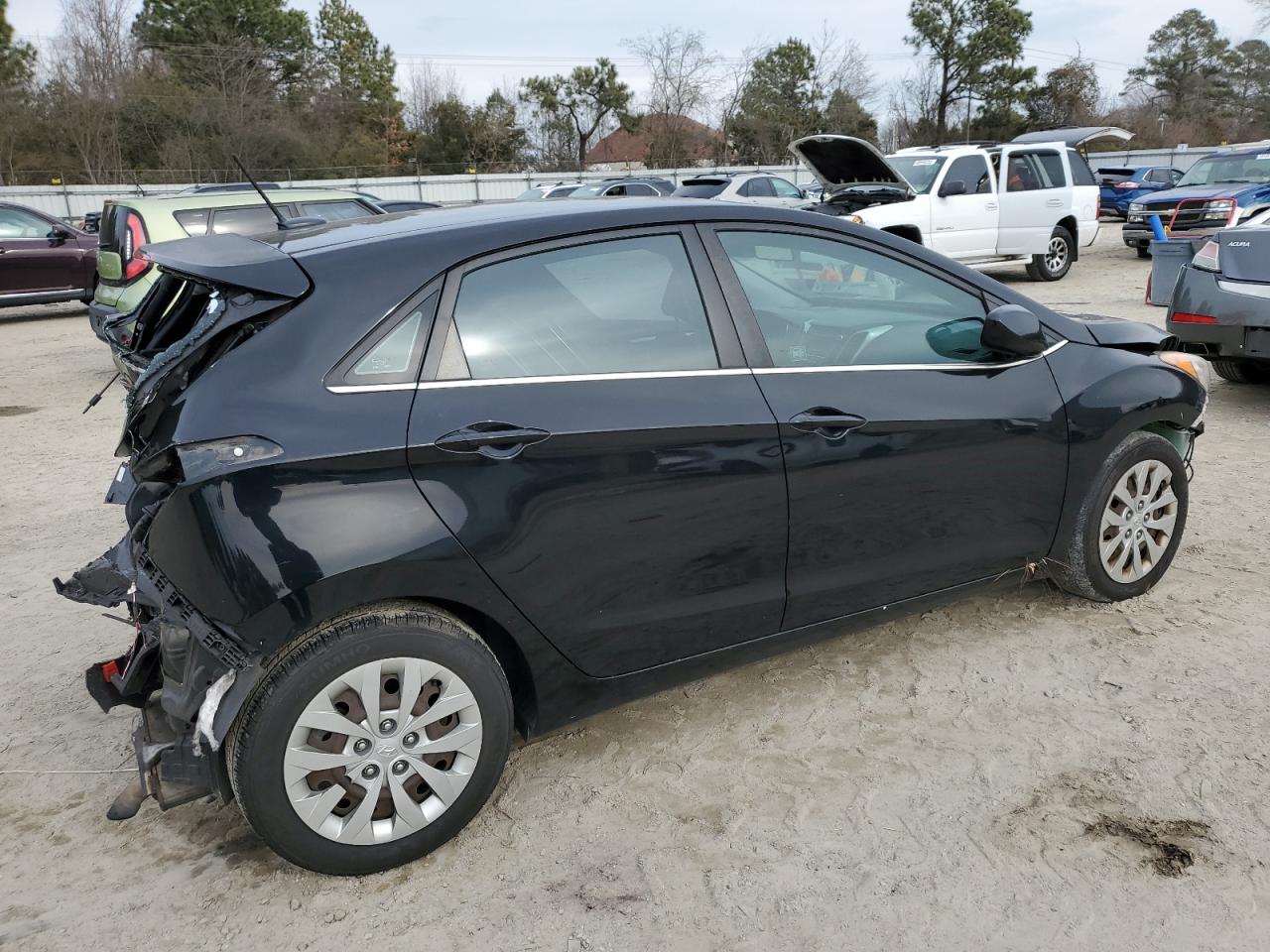 2016 Hyundai Elantra - Image 3