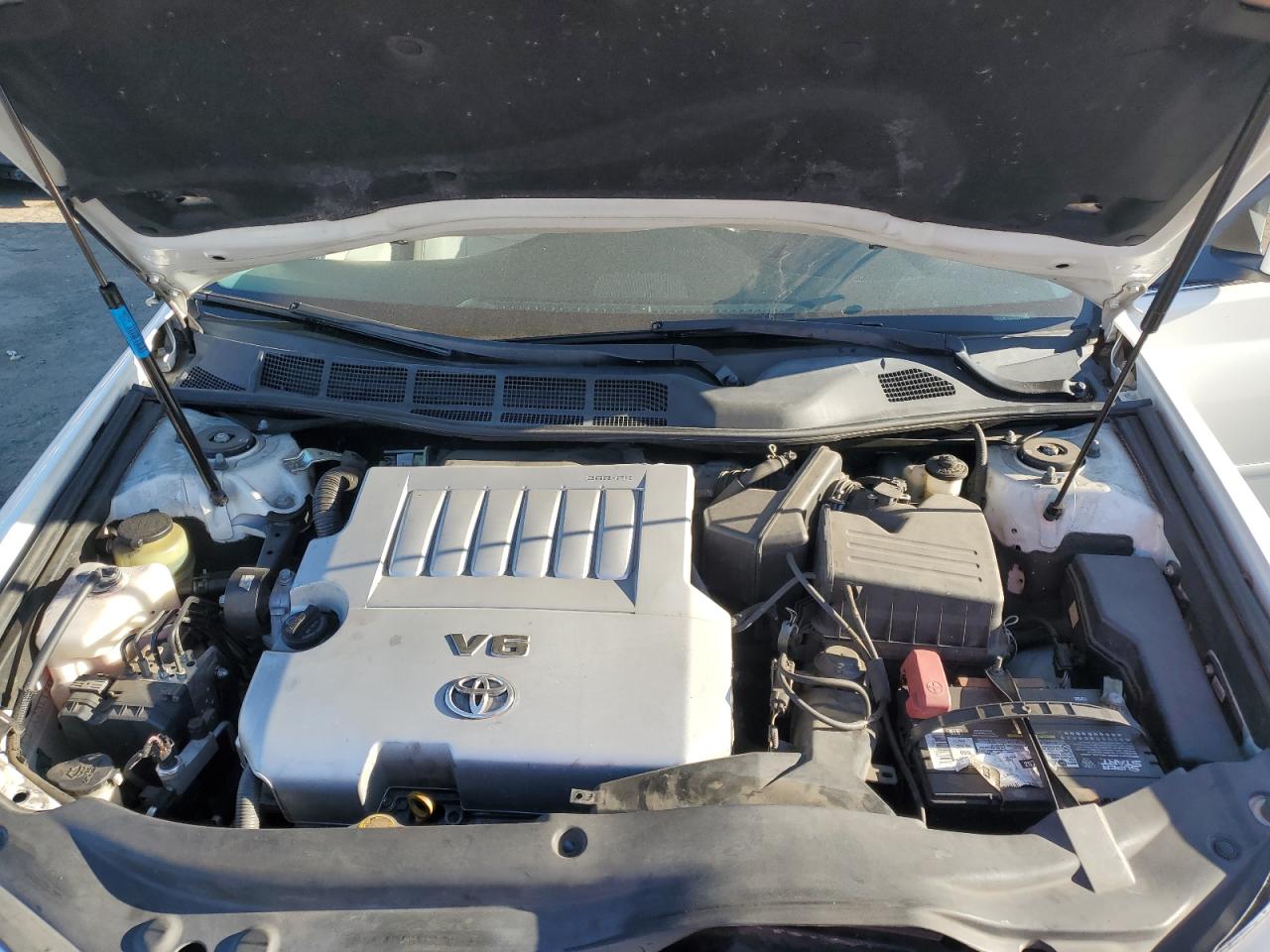 2012 Toyota Avalon - Image 12