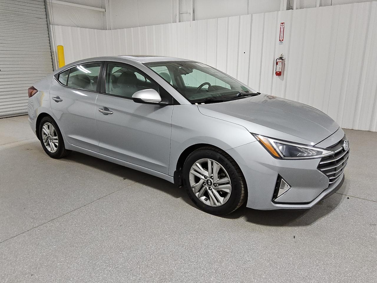 2020 Hyundai Elantra - Image 4