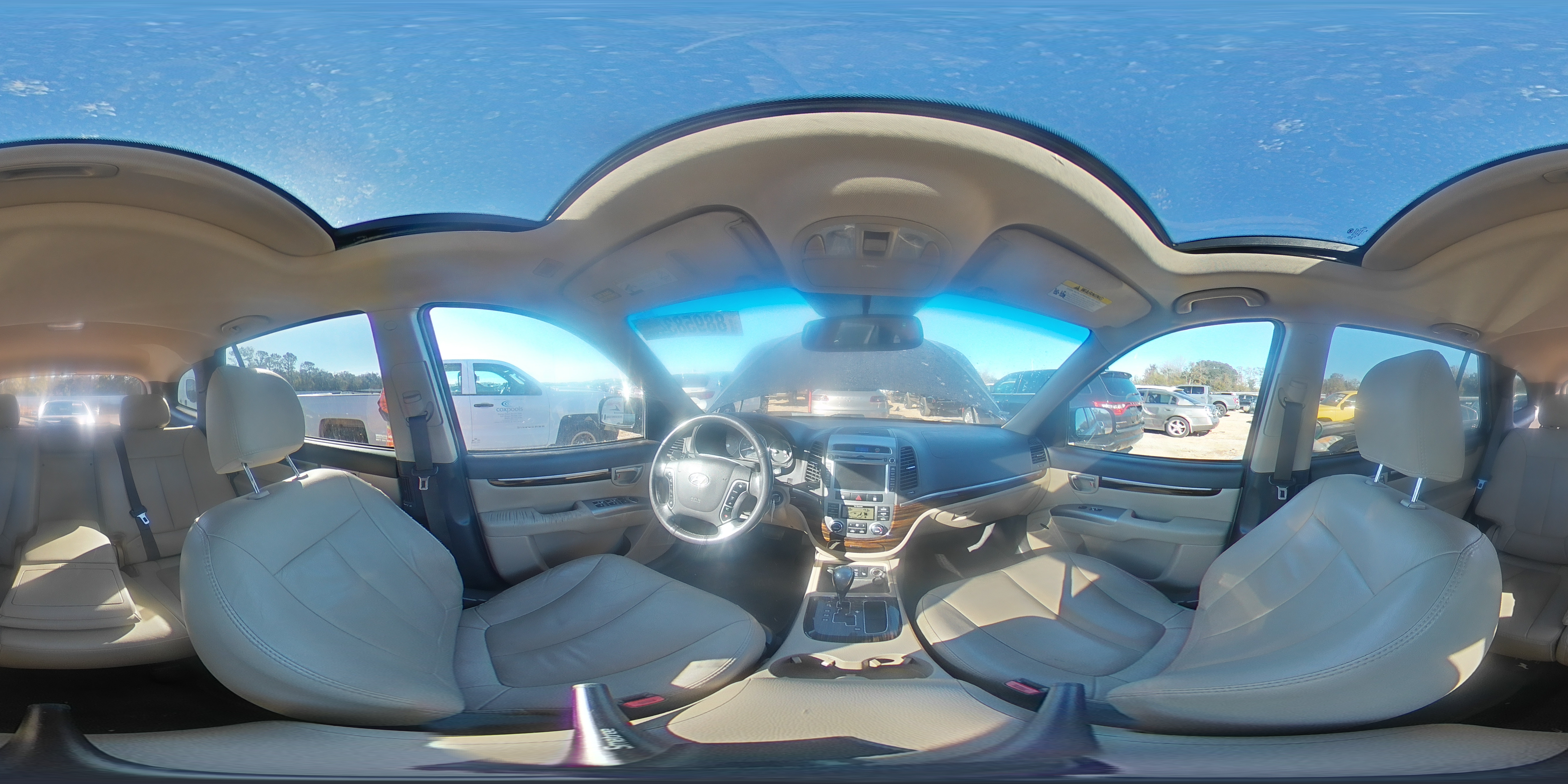 2012 Hyundai Santa Fe - Image 13