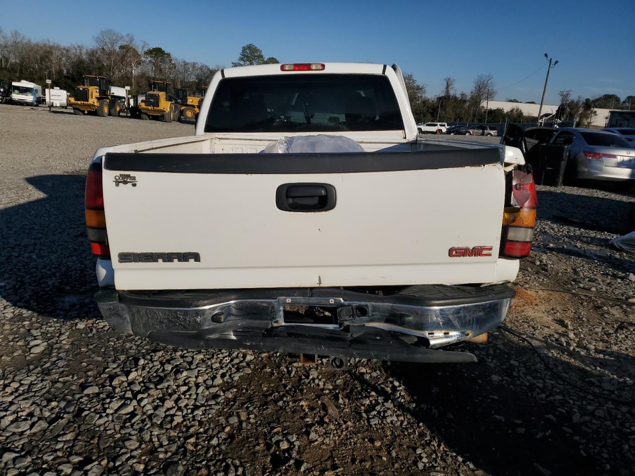 2005 GMC Sierra - Image 6