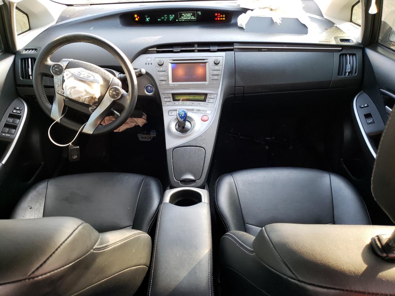 2015 Toyota Prius - Image 8