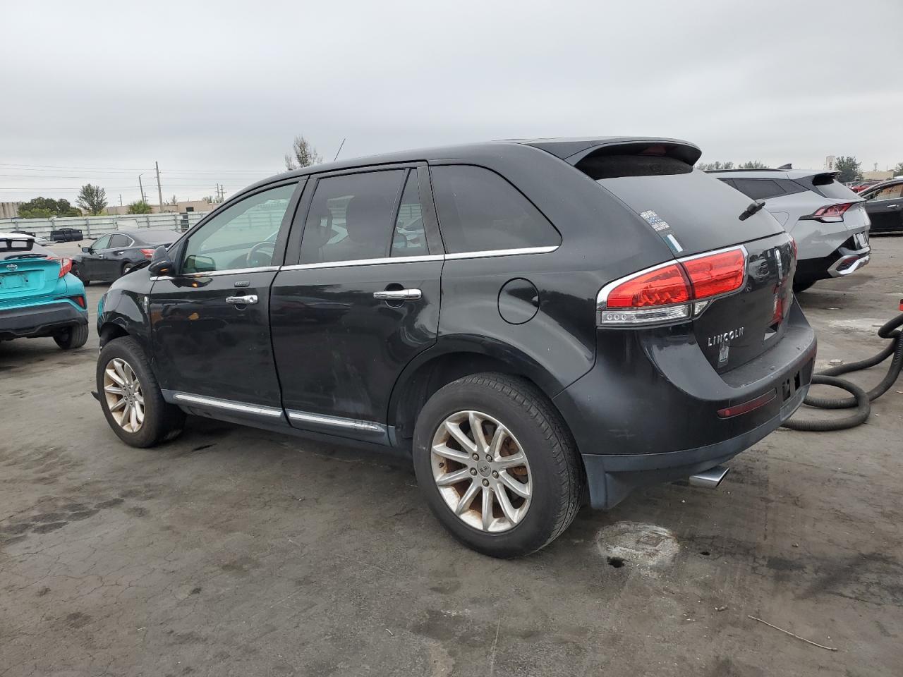 2014 Lincoln MKX - Image 2