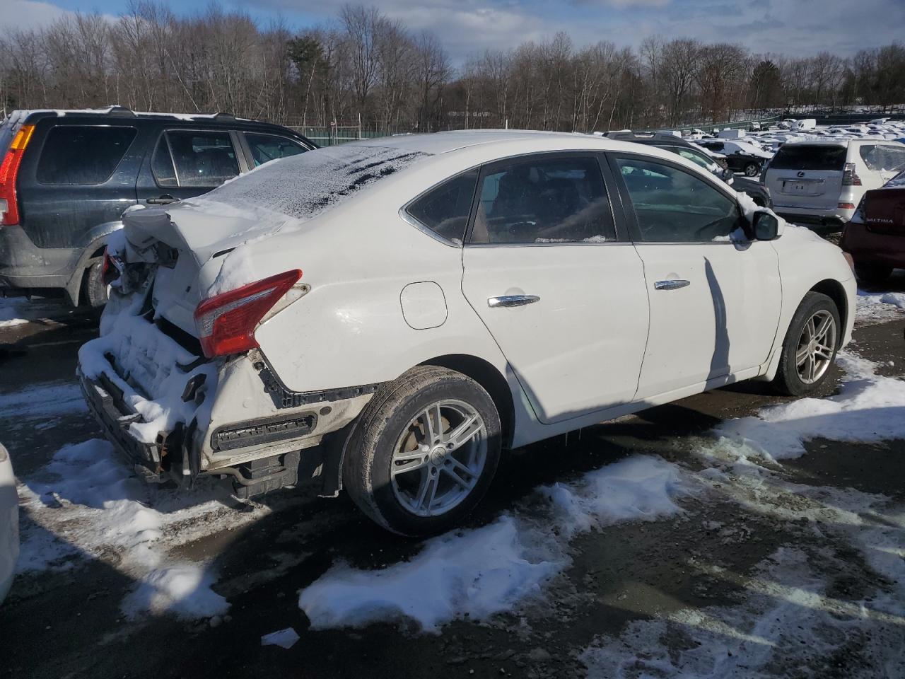 2016 Nissan Sentra - Image 3