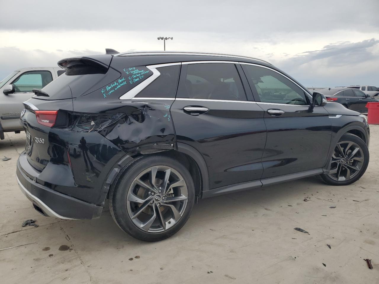 2019 Infiniti QX50 - Image 3
