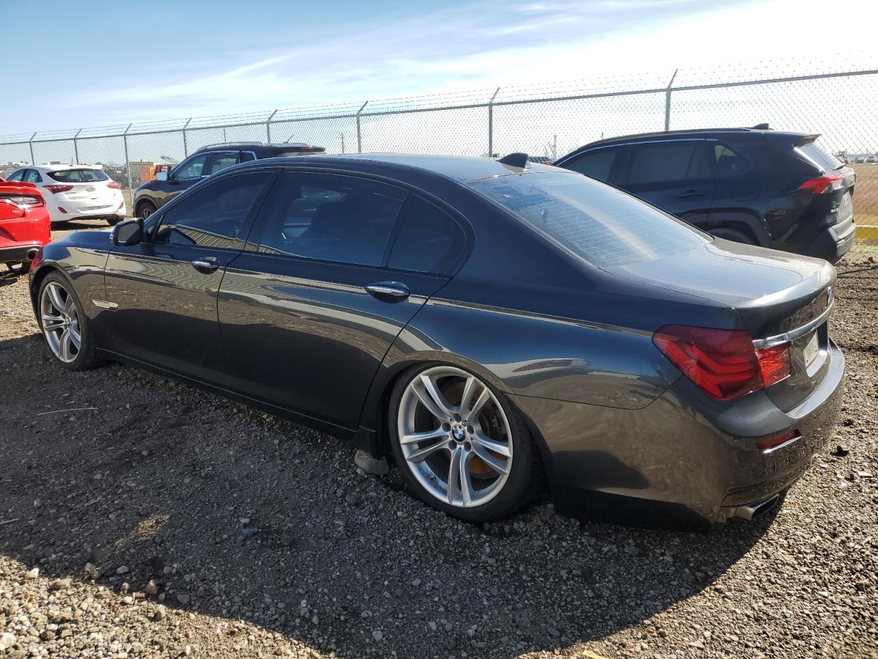 VIN WBAYE8C53FD782173 2015 BMW 7 SERIES no.2