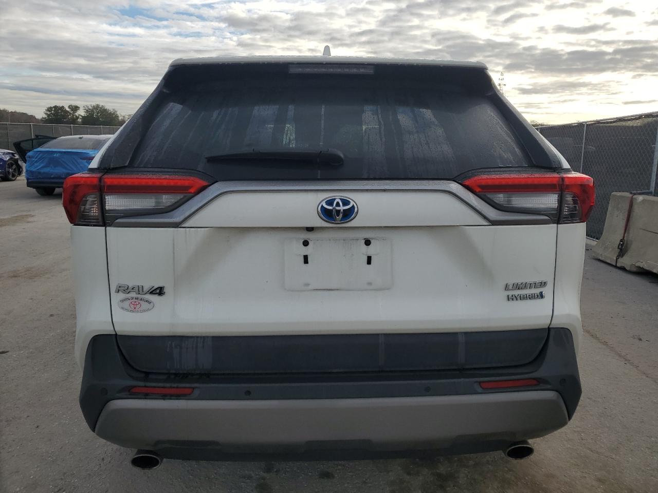 2021 Toyota RAV 4 - Image 6