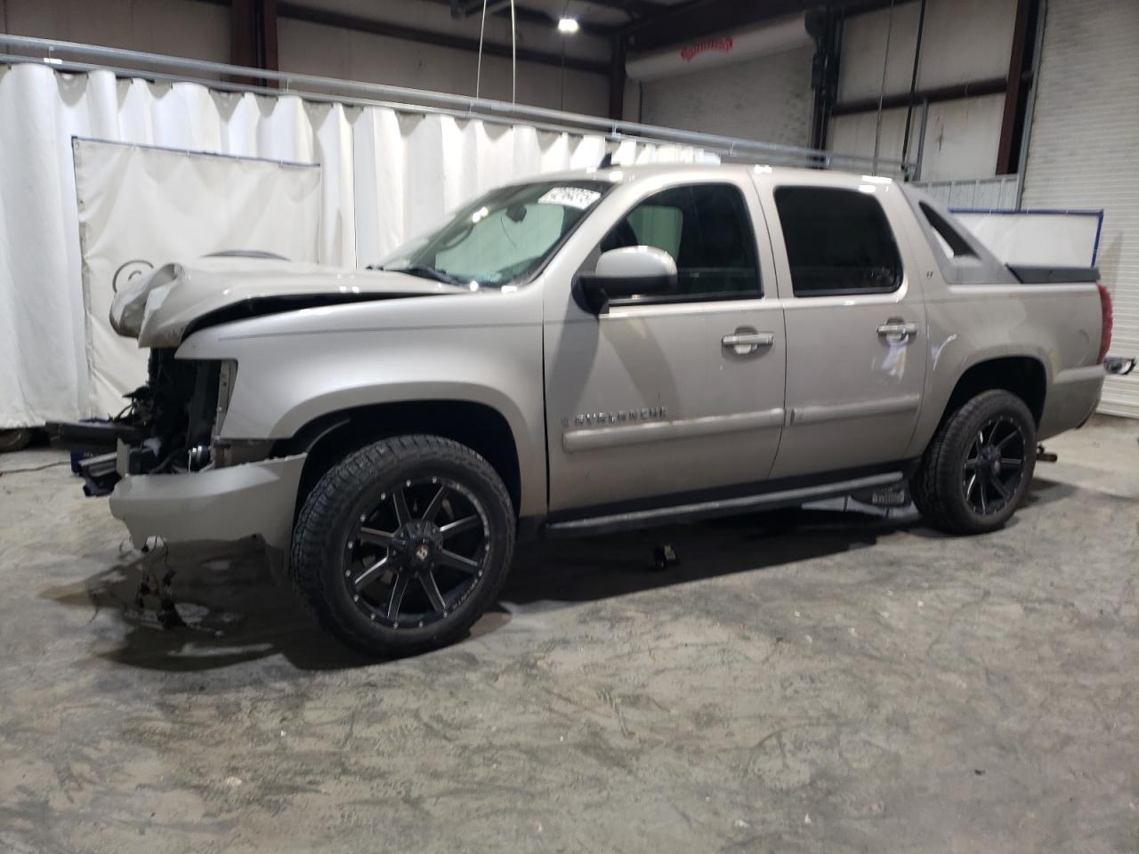 2007 Chevrolet Avalanche - Image 1