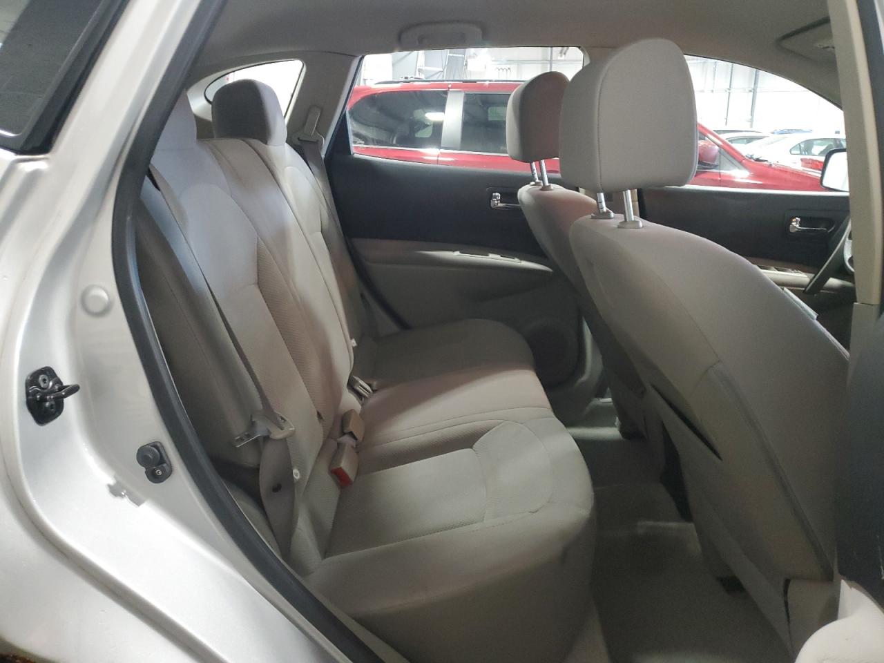 2014 Nissan Rogue - Image 12