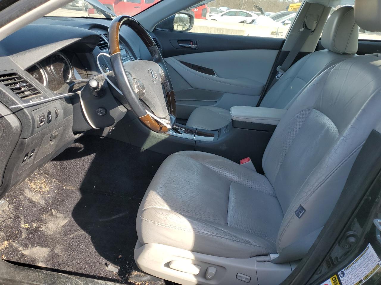 2010 Lexus ES - Image 7