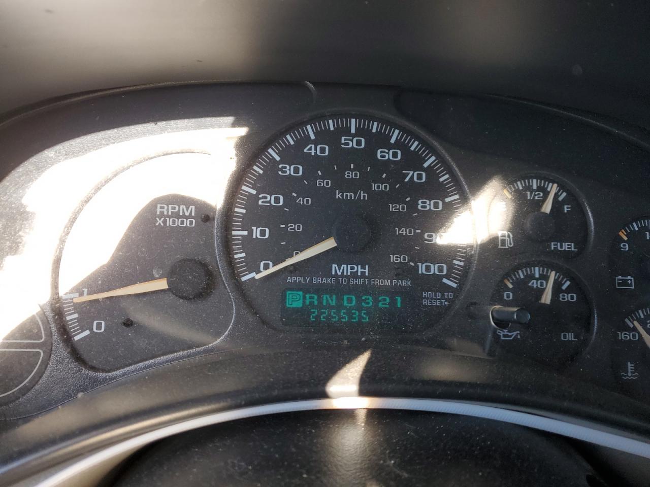 2002 Chevrolet Silverado - Image 9