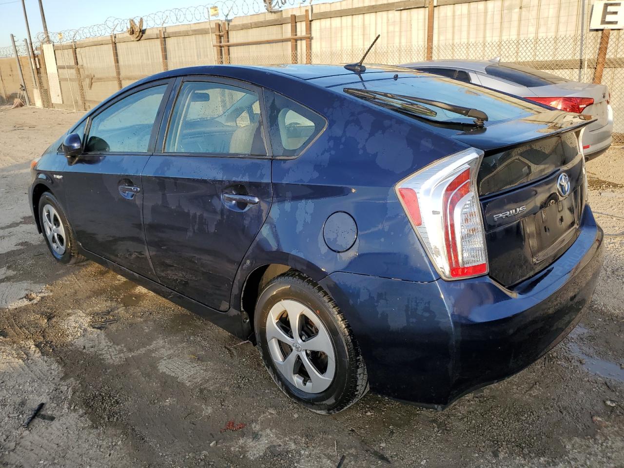 2015 Toyota Prius - Image 2